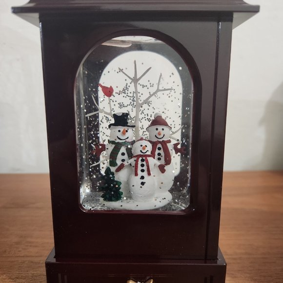 Classic Inspired Motion and light Holiday Memory Box - Snowman Family - Picture 4 of 4